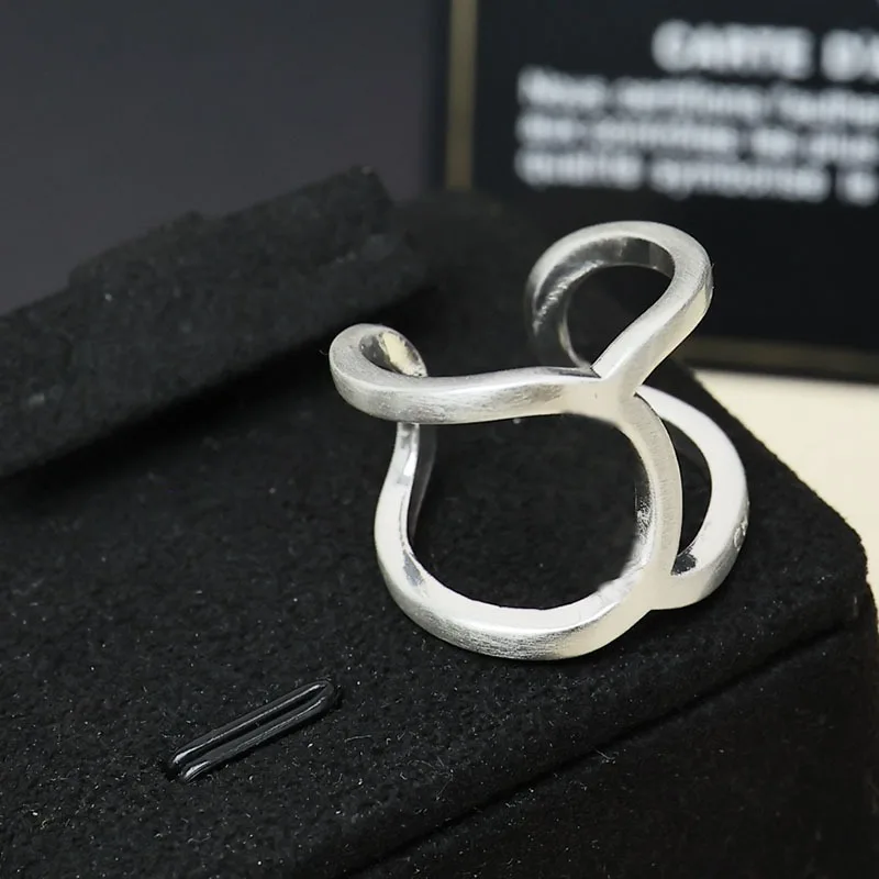 

The New Smooth Brushed Hollow Letter Open Ring Bracelet Has A Simple Personality, Sweet and Cool, and Is Full of High-end Jewelr