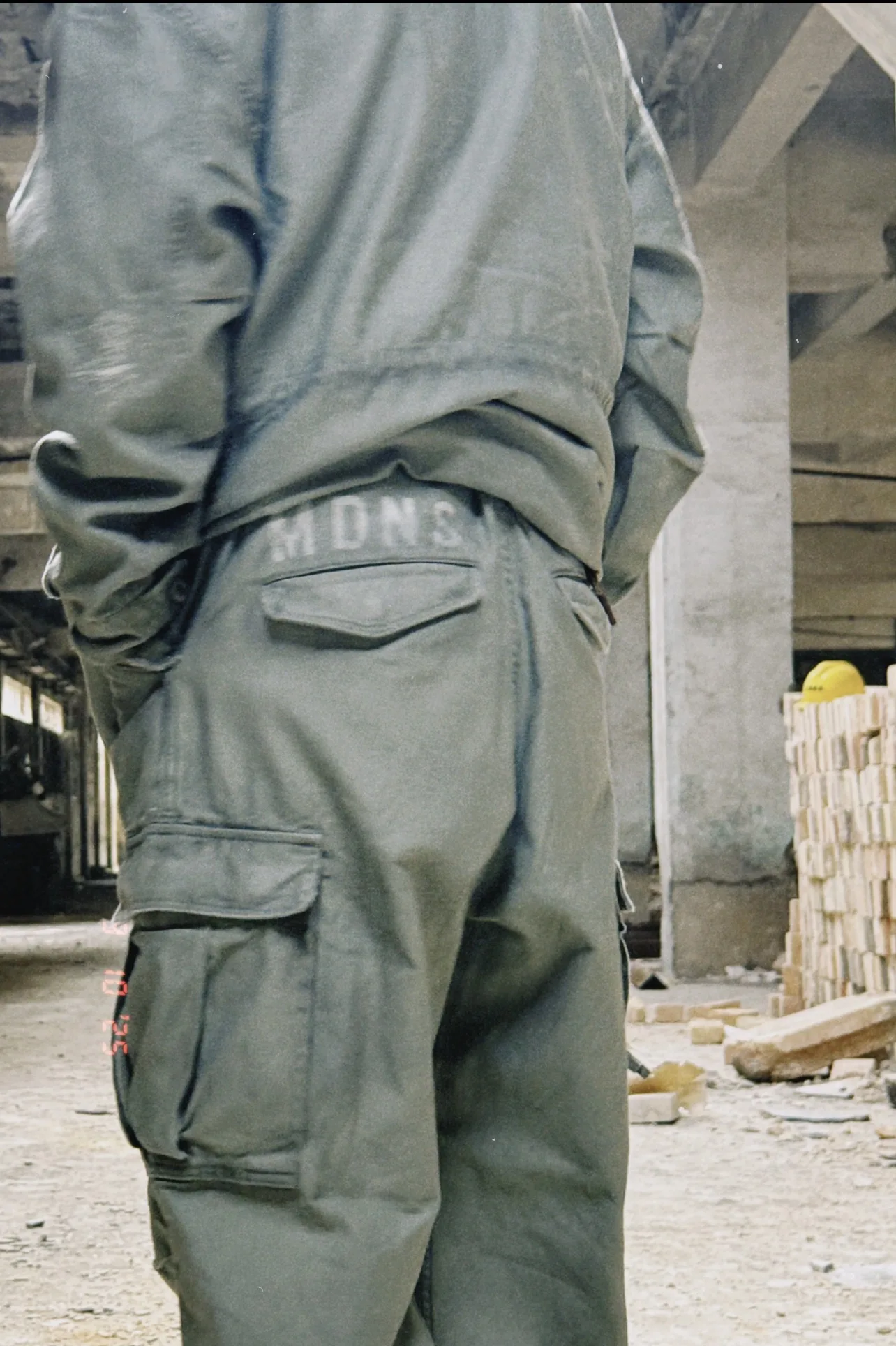 

MADNESS REGENERATED FIELDCARGO 25SS Washed slacks