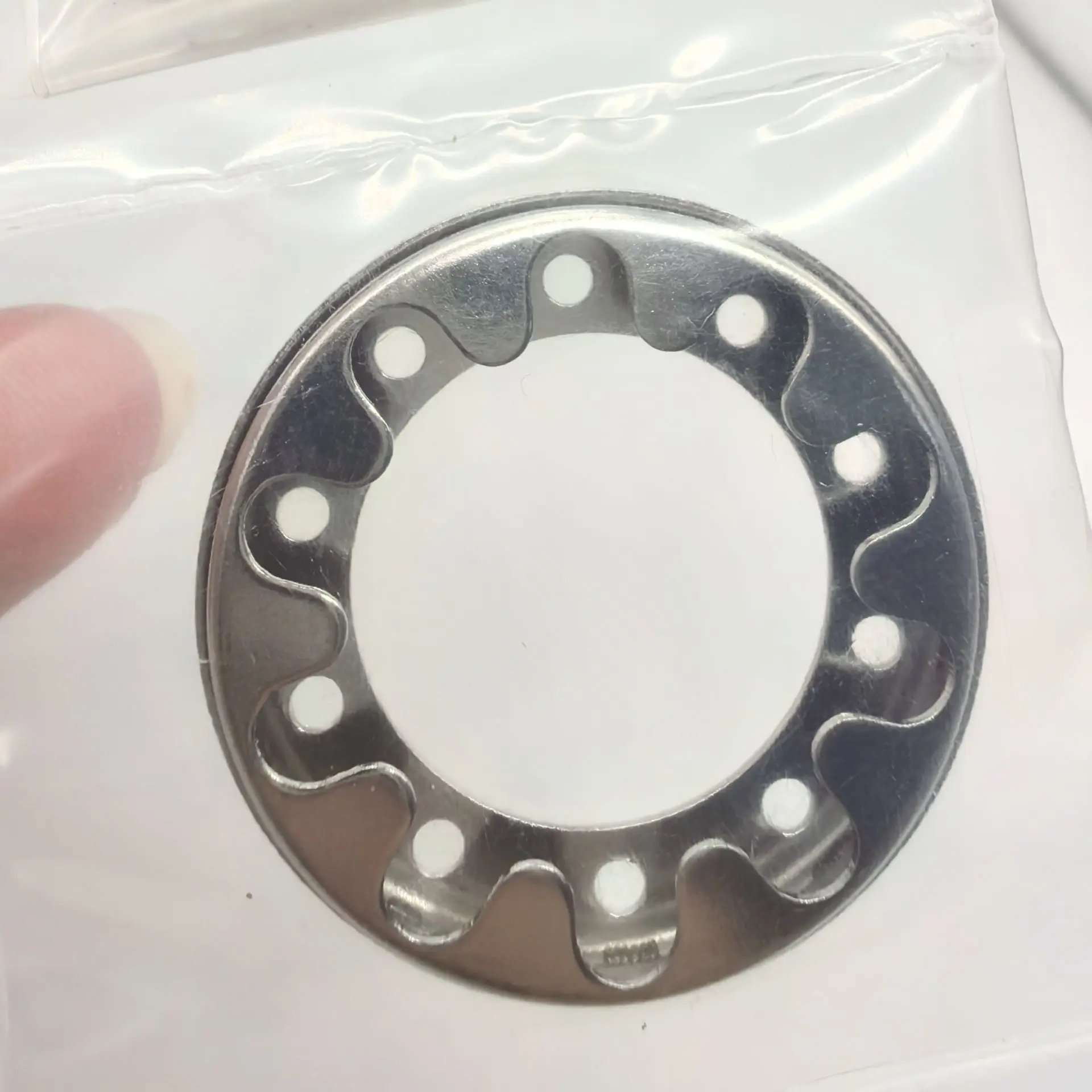 

Scaleclub 1/14 Truck Tractor Mud Truck Wheel Hub Protective Ring Protective Cover Plum Blossom Style Drive Shaft Head