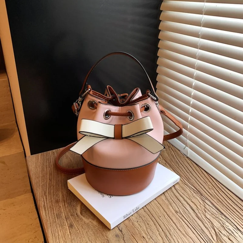 حقيبة كروس على الطراز القديم من جلد البولي يوريثان حقيبة يد نسائية صغيرة أنيقة مع أجهزة معدنية #6