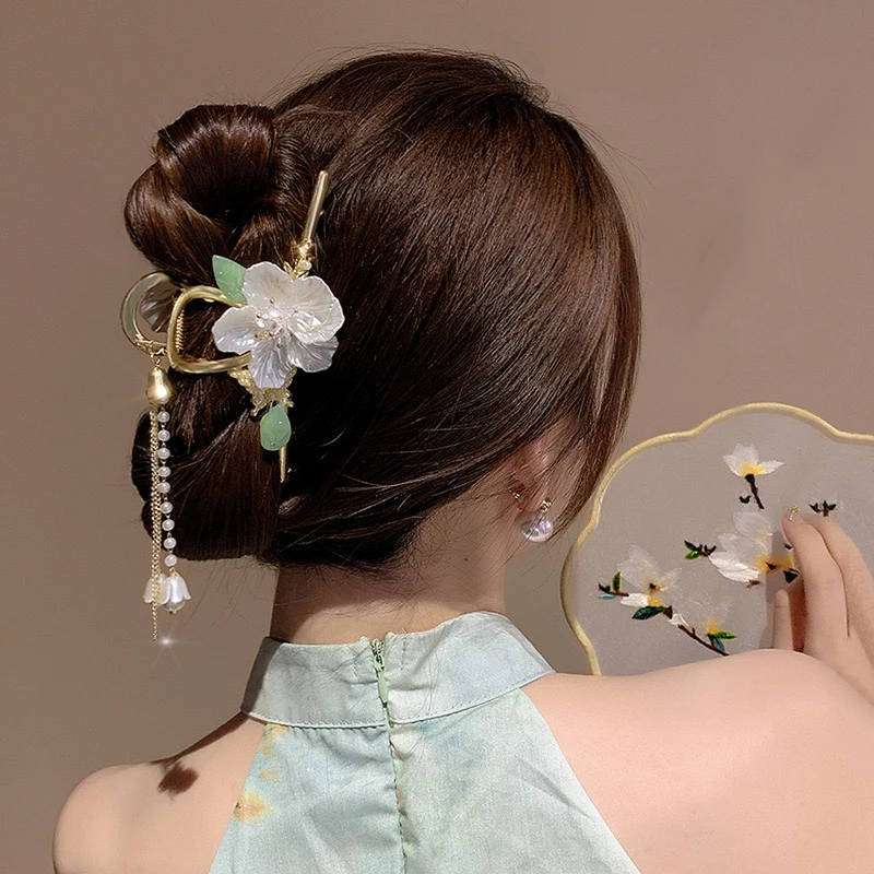 1pc Retro Flower Butterfly Tassel Crab Hair Clip Elegant Exquisite Metal Hair Claw Pearl Shark Clip Women Hair Accessories