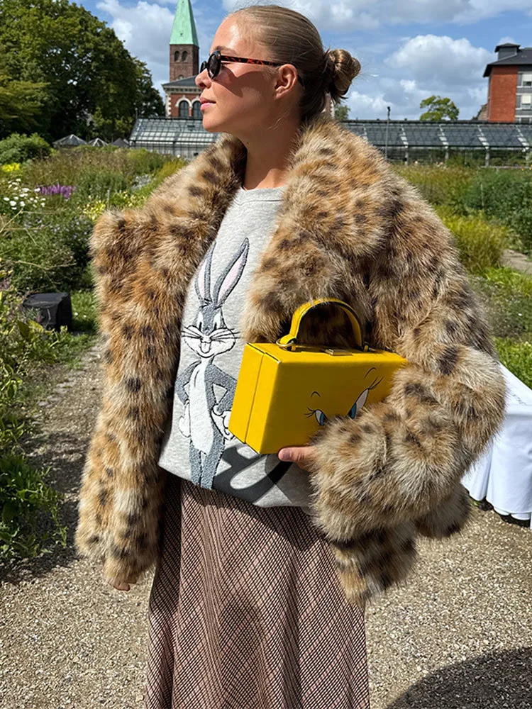 2025년 신상 모피 레오파드 프린트 플러피 코트 여성용 카멜 컬러 와일드캣 패턴 패션 젊은 감각 고급스러운 느낌 ​