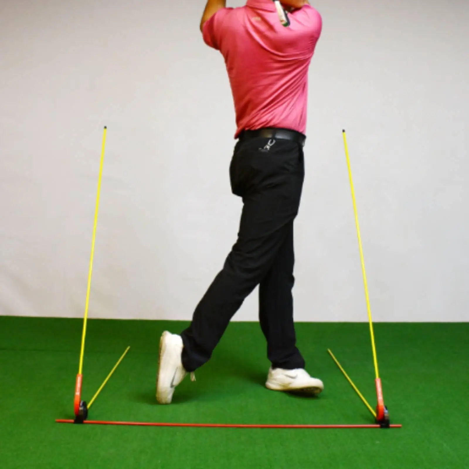 Golf Swing Coach with Angle Base Open Framework Golf Swing-Plane Posture Corrector Indoor Outdoor Use Long-Lasting for Golfers