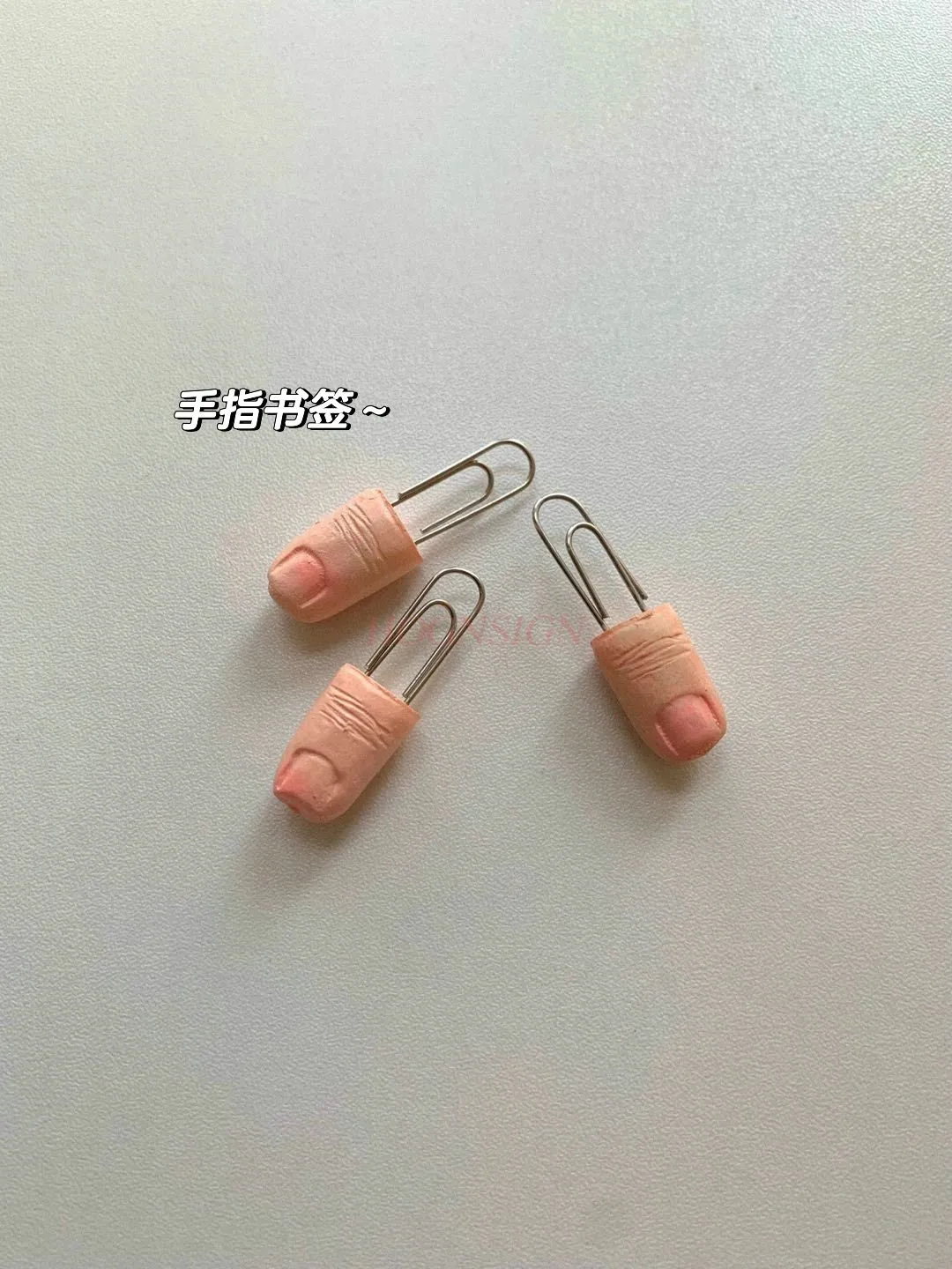 Finger Bookmark Simulation Finger Paper Clip Bookmark Trick 3D 3D Finger Bookmark