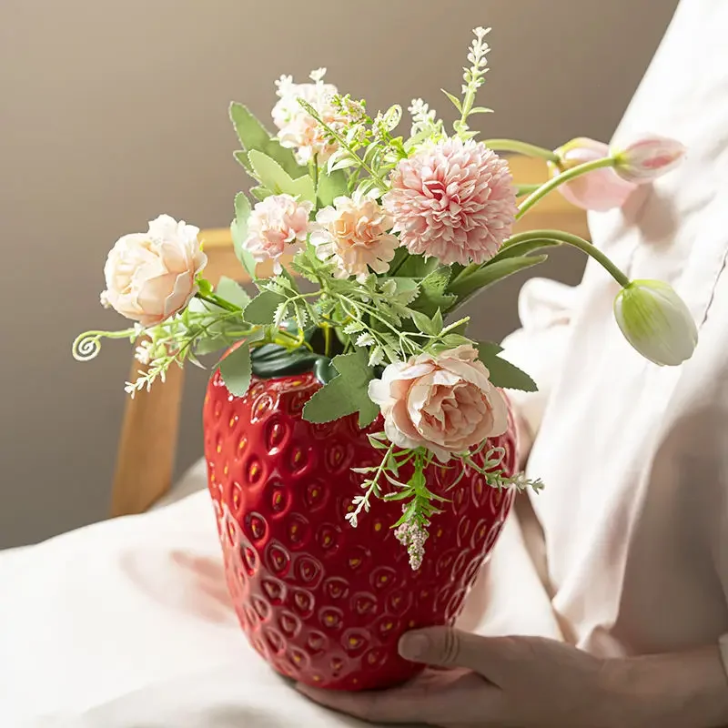 

Fruit Strawberry Vase Girl Ceramic Light Luxury Ornament Living Room Flower Arrangement Pink Vase Gift Estantes Para Plantas