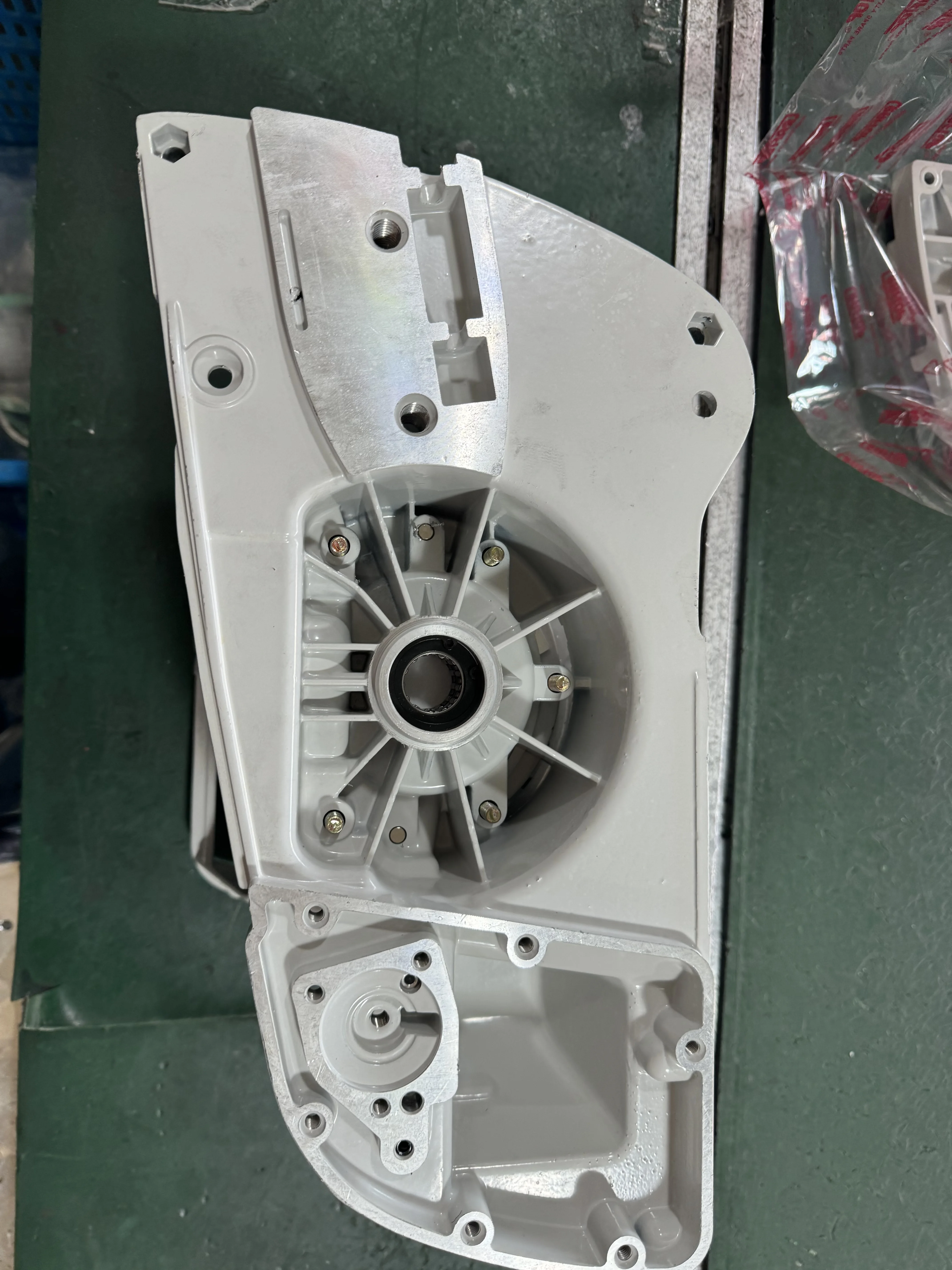 ATV&UTVCRAFTOP Chain Saw Spare Parts Crankcase Assembly for Chainsaw 070/660