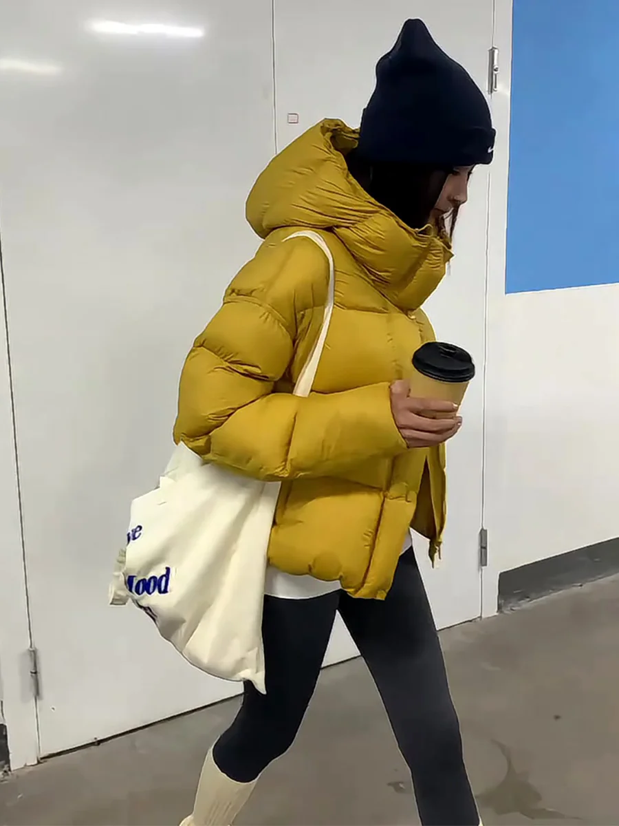 

Женская короткая желтая пуховая куртка 2025 года, новая зимняя модель в корейском стиле, утепленная, с 90% белым утиным пухом, повседневная, свободного кроя