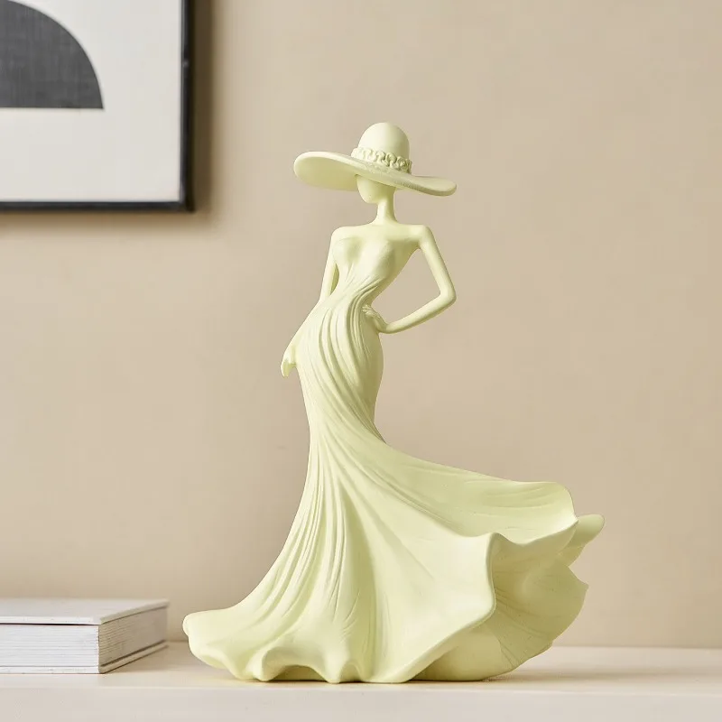 Cream Style Figure Art High-end Sculpture Home Decoration Accessories Living Room Study Entrance Wine Cabinet Resin Ornaments