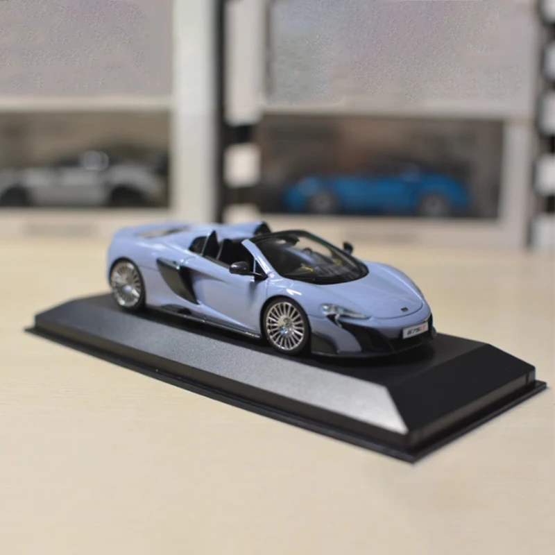 Minichamps 1:43 Scale 675LT Spider Resin Simulation Car Model