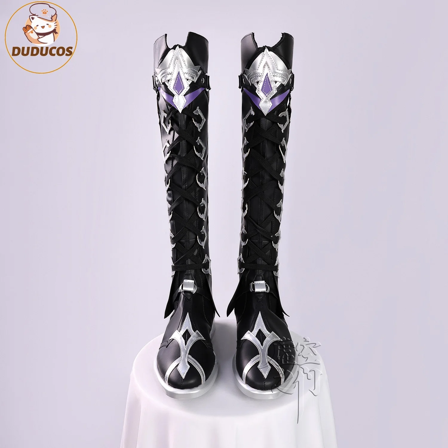 متوفر في المخزون أحذية Flins لعبة Genshin Impact DUDU الرجال أحذية سوداء طويلة Kyryll Chudomirovich Flins أحذية الهالوين التأثيرية