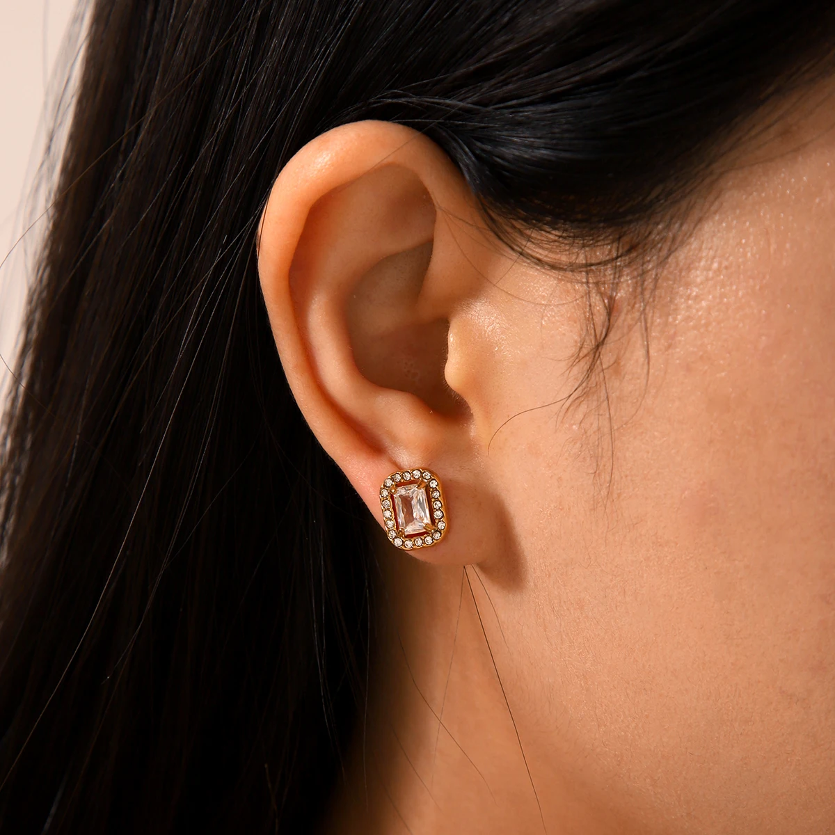 

Huang Chao Fashionable And Exquisite Micro Inlaid Pink Zircon Stainless Steel Earrings Set Suitable For Women's Jewelry Gifts