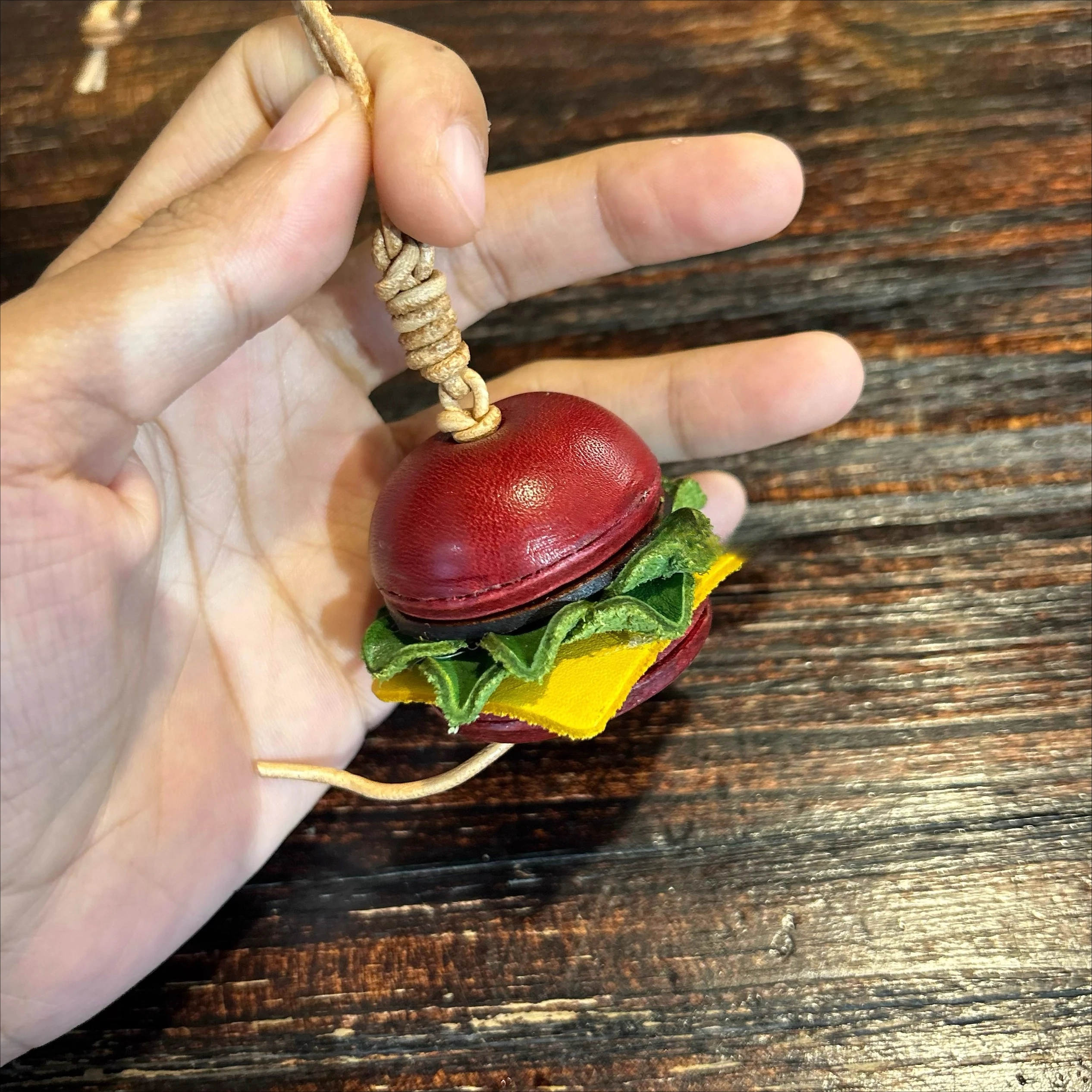 

Genuine leather cowhide three-dimensional hamburger mini bun pendant bag pet pendant car key chain charm holiday gift
