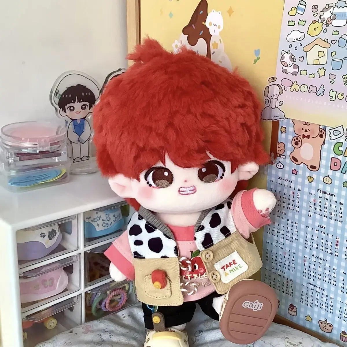 Peluche de 20cm pour beau garçon Kim Tae-hyung, poupée de Cosplay, jouets pour Collection de fans ou enfants amis, cadeau d'anniversaire parfait