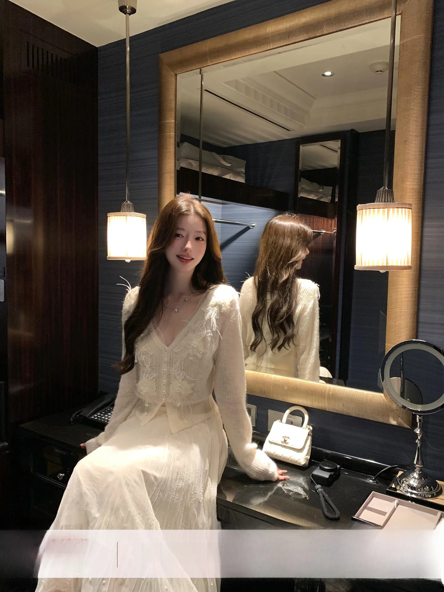 

YOLI Белый шерстяной вязаный свитер с V-образным вырезом, женский, свободный, стройнящий, весенний, повседневный, с длинными рукавами, модный топ