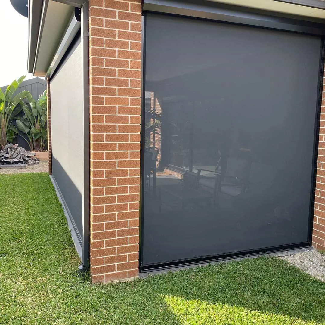 Everyday Use  Windproof  Roller Blind Waterproof UV Protect Wholesale Patio Shade Motorized Screen for Patio Outdoor Blinds