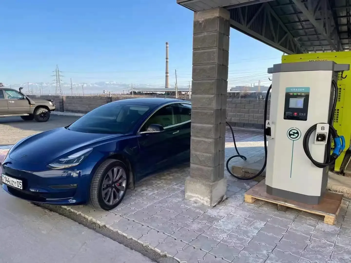 Estação de carregamento EV 60kw 120kw 1000V CCS CHAdeMO DC Carregador rápido para veículos elétricos Influução Carregamento rápido