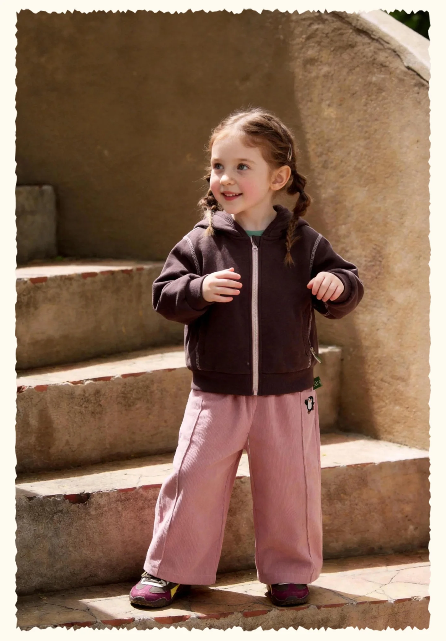 Amila 2026 Herbst Neue Kinder-Freizeithose mit seitlicher Pinguin-Verzierung Vintage Niedliche Atmosphäre Vielseitige Hose – Detail 16