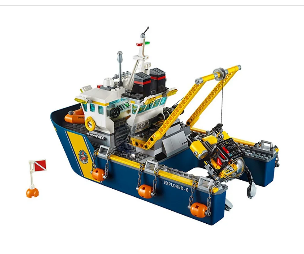 774pcs City Deep Sea Exploration Vessel Submarine Scuba Scooter Shipwreck Shark 60095 Building Block Toys Compatible With Model