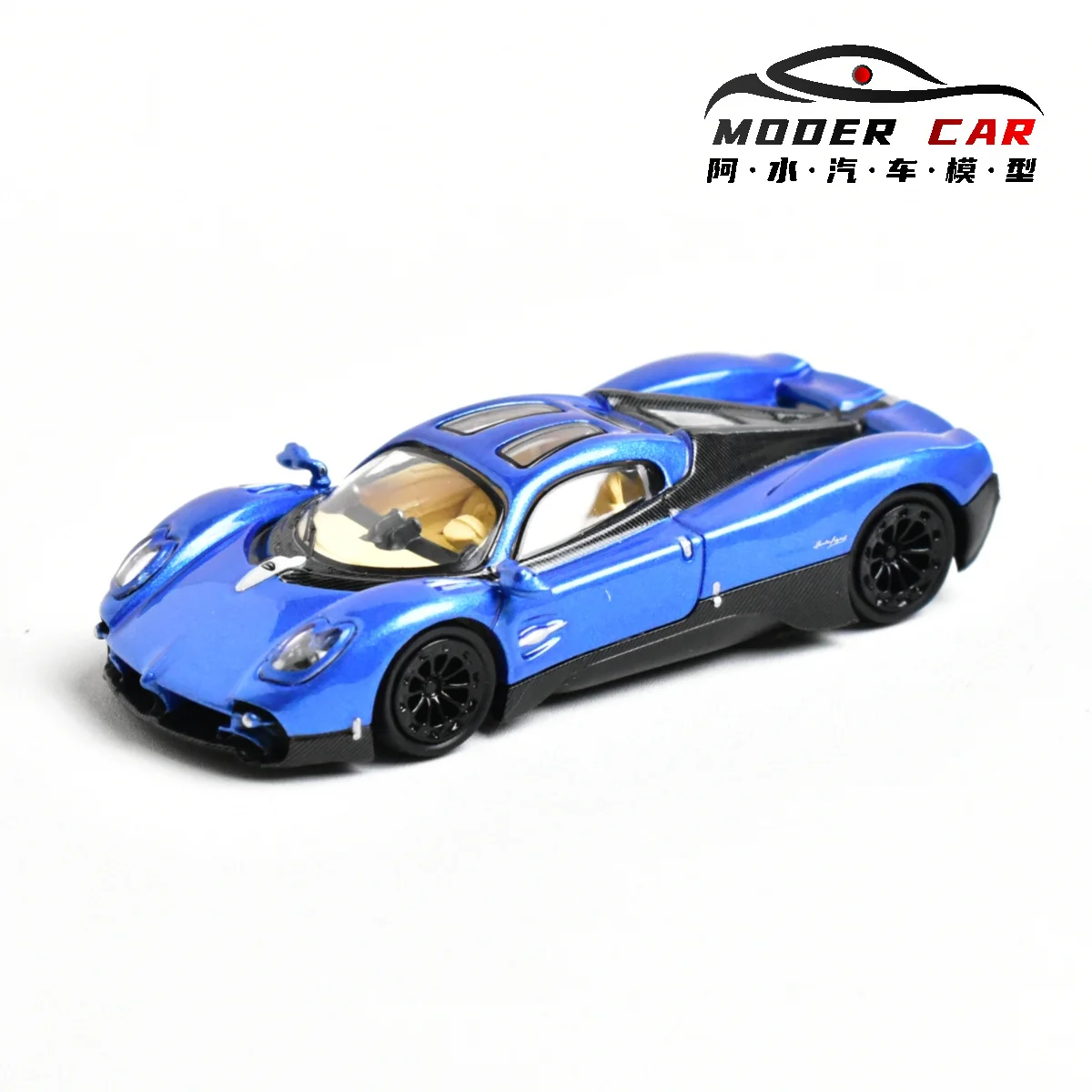 ModernDream+CCA 1:64 Utopia Modellino di auto
