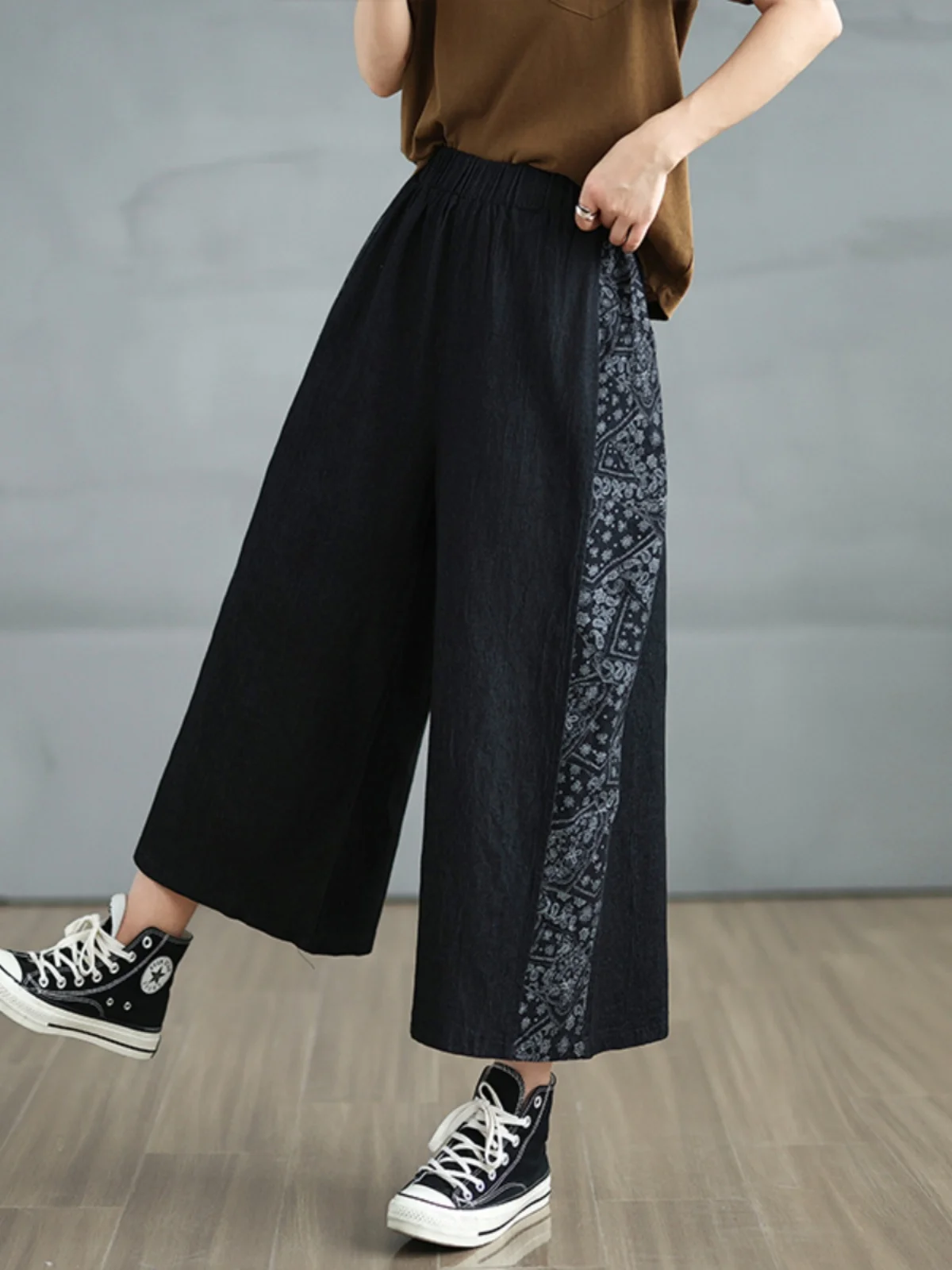 Jeans Kaki Lebar Tipis Pas Longgar Pinggang Elastis Wanita Musim Panas 2025 Jeans Biru Melar Katun Pinggang Tinggi Denim Elastis Sambungan Retro
