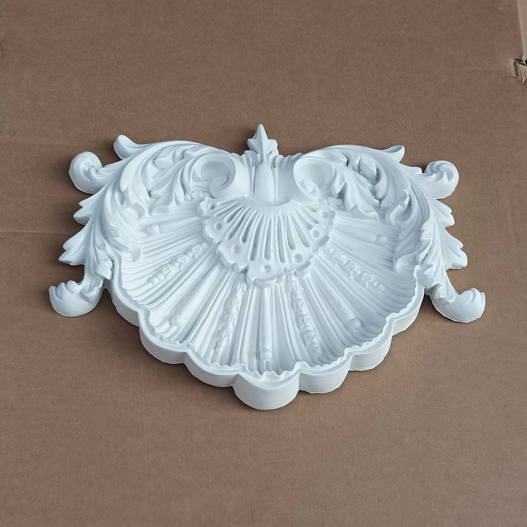 Polyurethane Lintel Badge Decoration Classic European Style PU Wall Moulding Decor Fireplace Portal Decorative Element Ornament