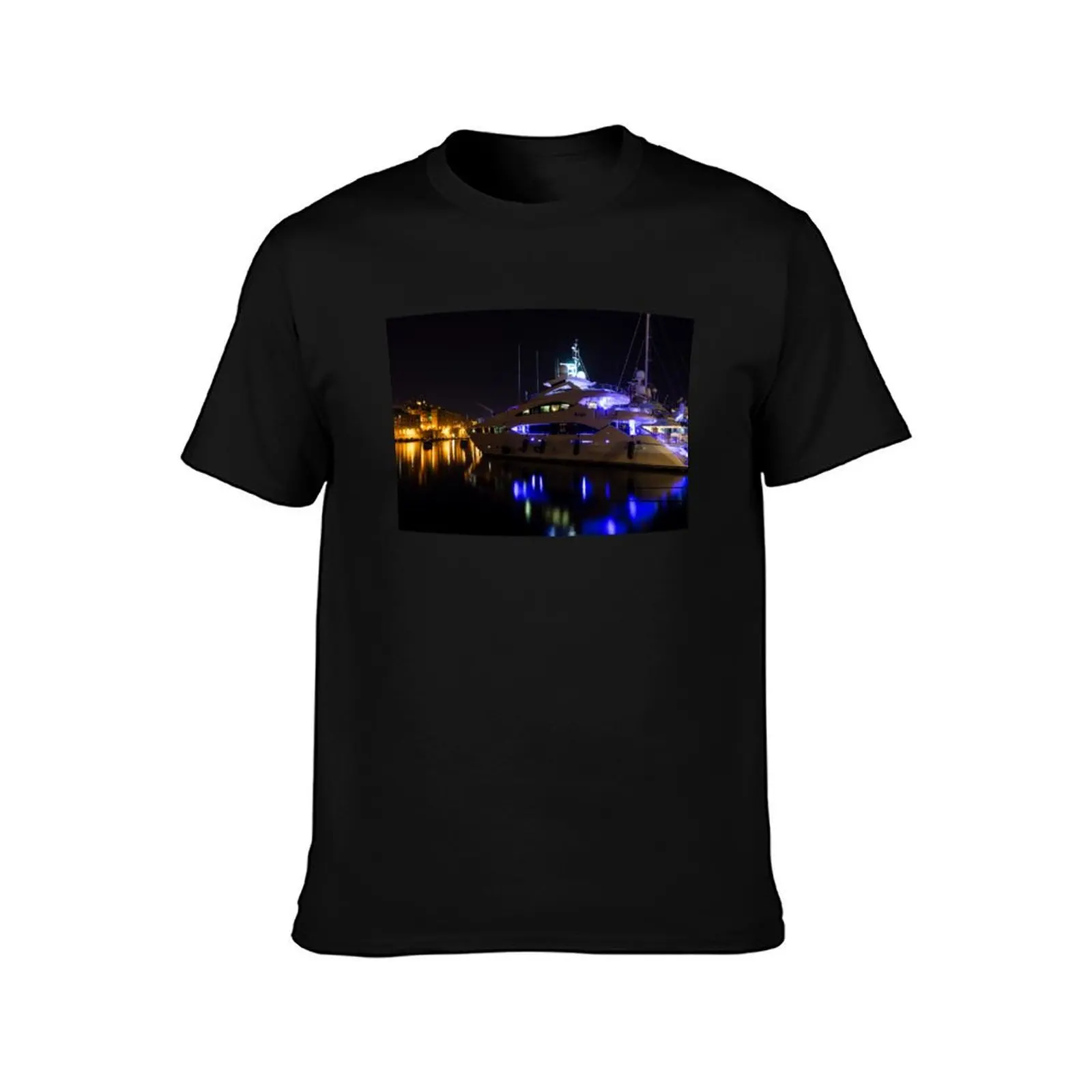 Reflecting on Malta - Grand Harbour Marina T-Shirt Classic Crew Neck Cotton T-Shirt