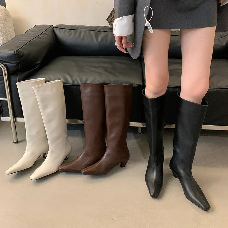 Retro boots 2025 winter new wide tube women soft leather knight boots look thin and low unable to keep up knee high boots