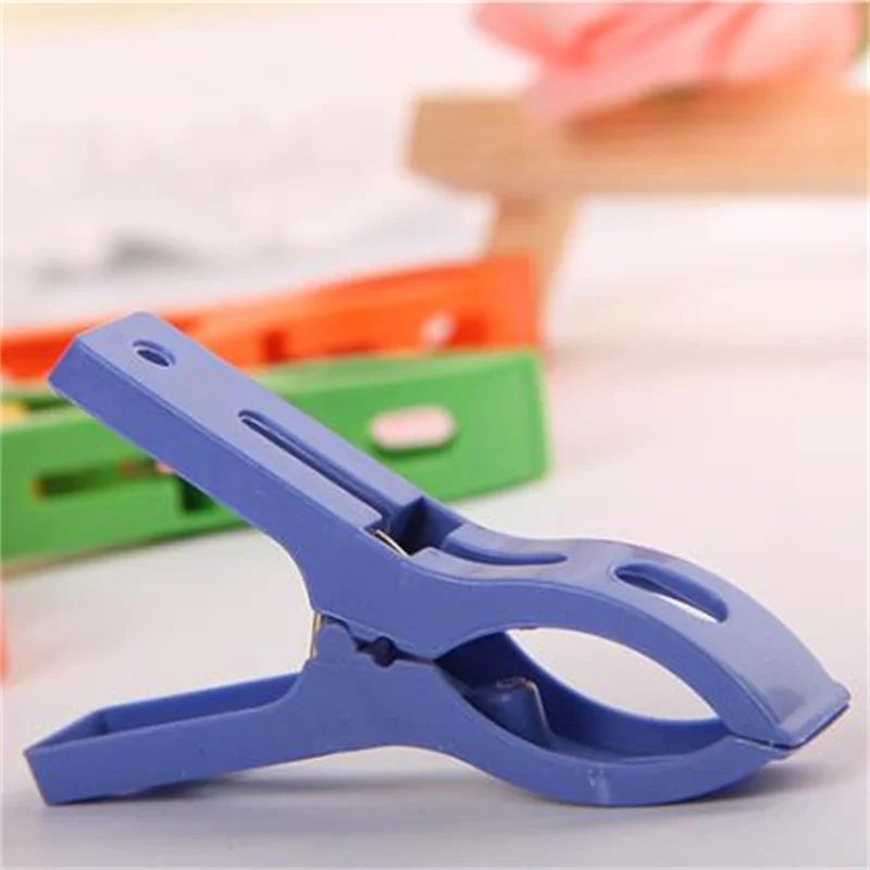 8Pcs/set Hanger Clips Plastic Windproof Clothes Pins Spring Clamp Beach Towel Powerful Clothespins Quilt Clip