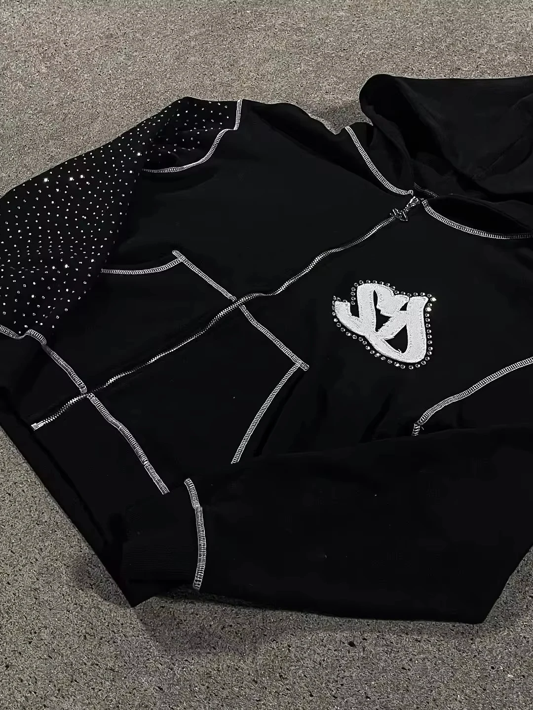 

American Fashion Embroidery Personality Flash Diamond Oversize Zipper Hoodie Men Y2K New Harajuku Gothic Casual Joker Sweatshirt