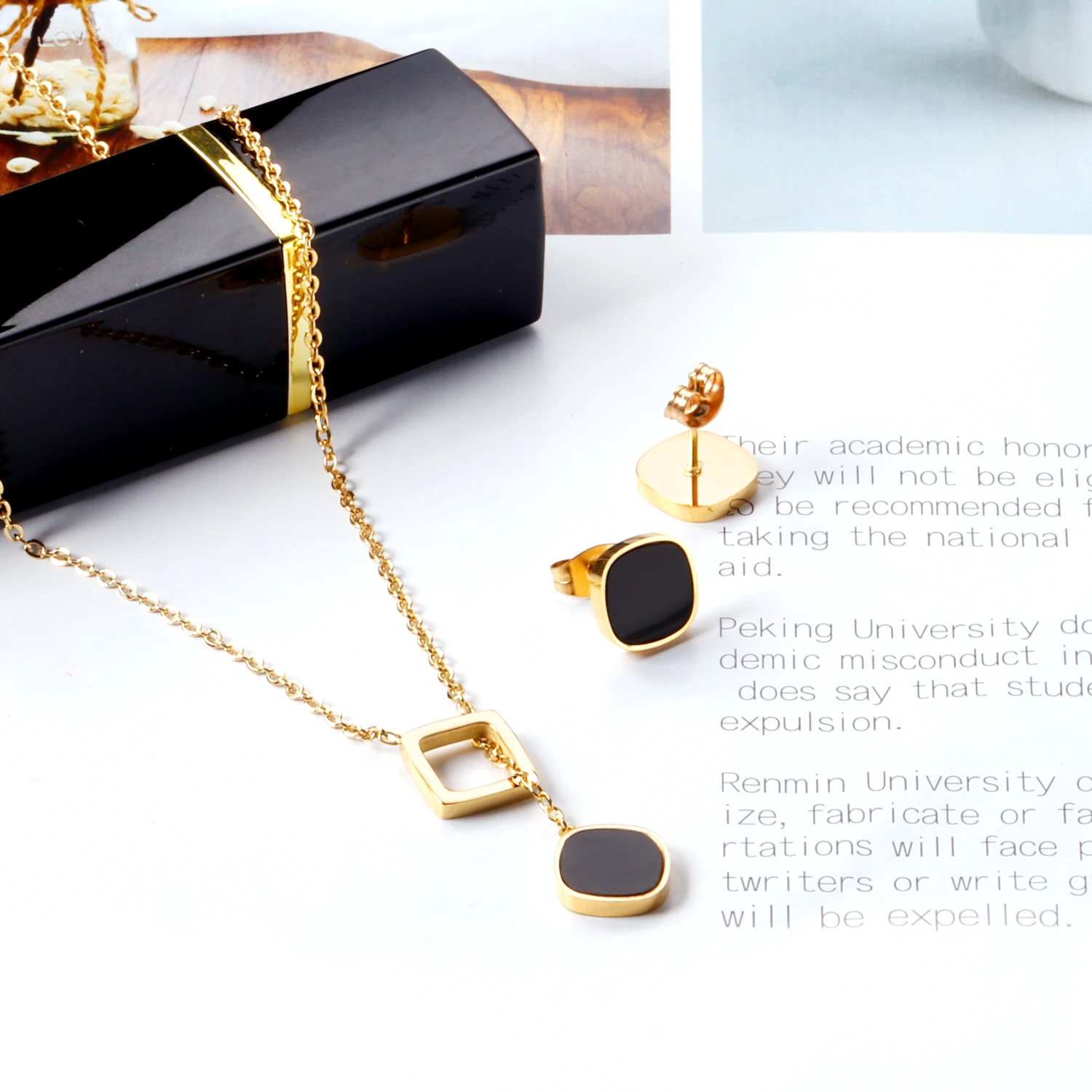 New Fashion 1Set Square Black Shell Necklace Earrings Stainless Steel Golden Non Fade Earrings Women High Quality Jewellery