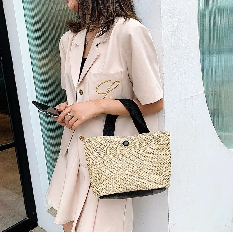 2023 New Rural Style Woven Bag Retro Leisure Handheld Grass Woven Bag Summer Beach Vacation Bag for Women