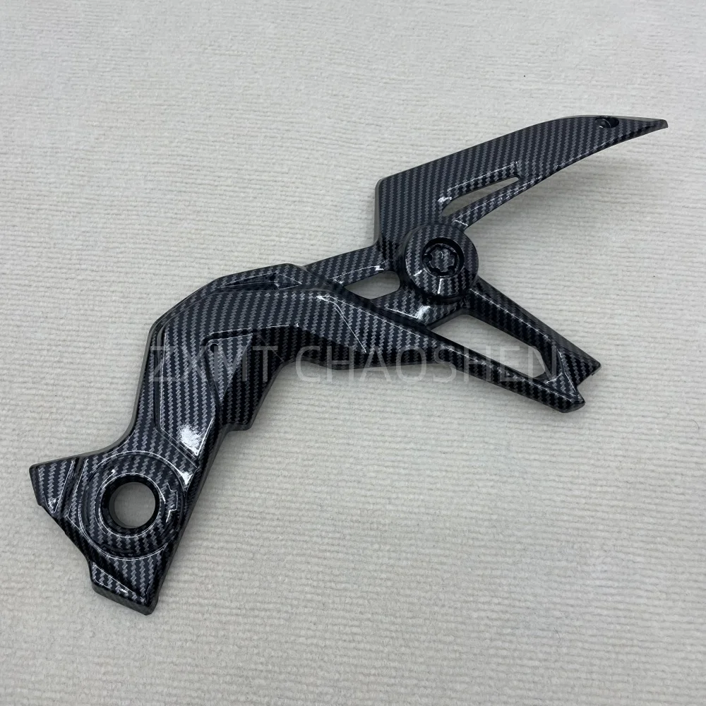 Motorcycle fairings are suitable for  Z900 frame covers with carbon fiber coatings in 2020, 2021, 2022, 2023, and 2024.