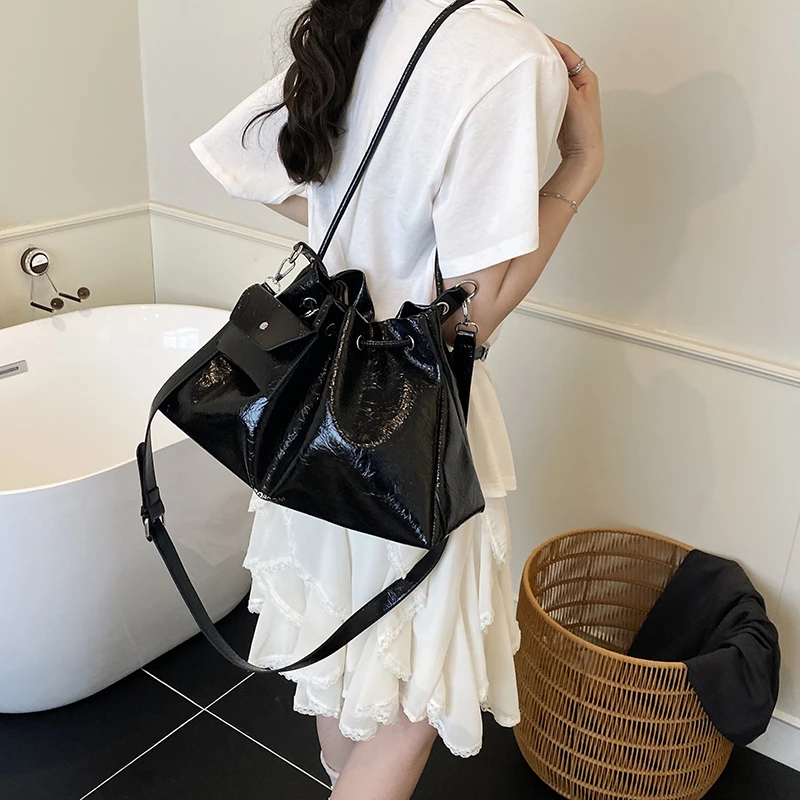 

Zeyph Large Capacity Women s Shoulder Bag Four Seasons Large Tote Bag Shoulder Bag Solid Colour Simple Drawstring Model