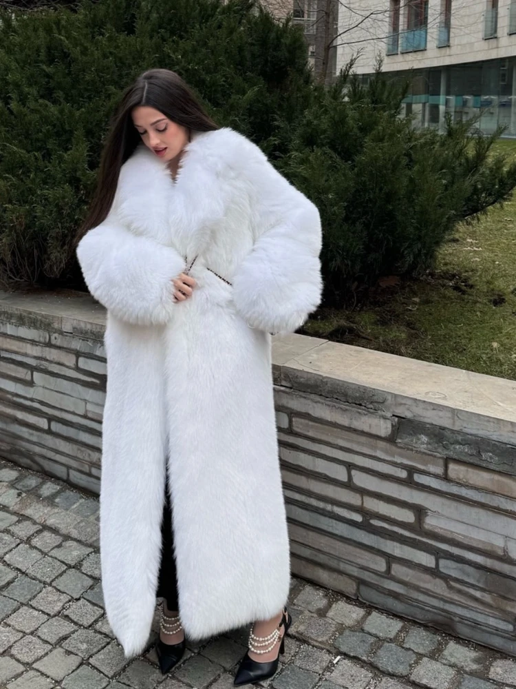 سترات شتوية جديدة لعام 2025 معطف أبيض طويل ملابس خارجية أنيقة Y2k طية صدر السترة فضفاضة تناسب كل مباراة سترة سميكة ودافئة من الفرو الصناعي للنساء