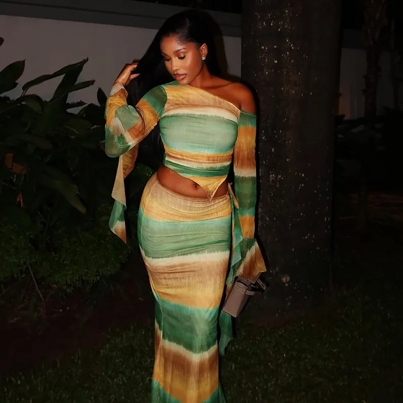 Women Color Patchwork Striped 2 Piece Set Inclined Shoulder Flare Long Sleeve Crop Tops + High Waist Mermaid Long Skirts Suits