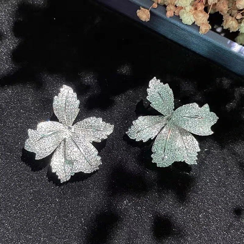 

Silver Plated Clear Zircon Flower Big Stud Earrings Beautiful Leaf Shape Micro-inlay Stone Women Jewelry Wedding Bride Earrings