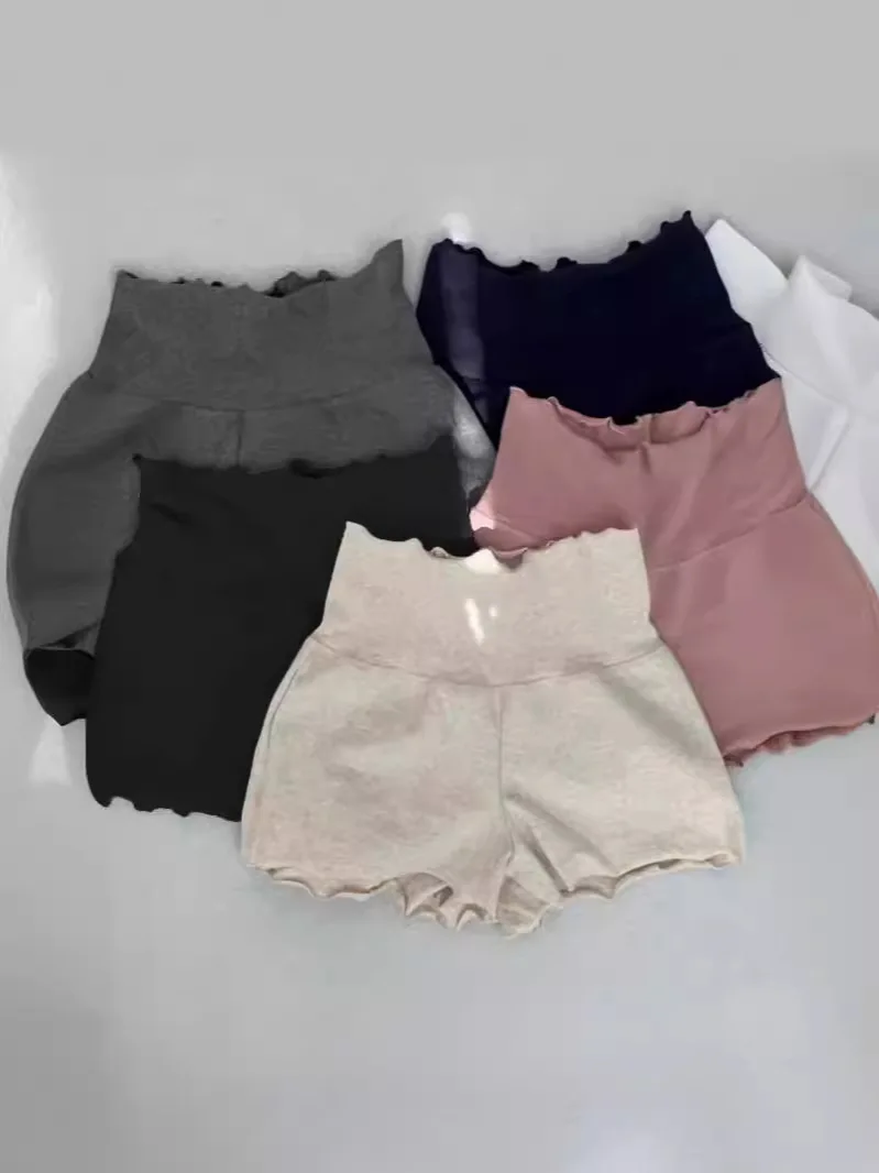 

Облегающие шорты с низкой посадкой, подчеркивающие фигуру, с высокой эластичностью, на подкладке из лайкры, для создания эффекта подтяжки ягодиц (American Babe)