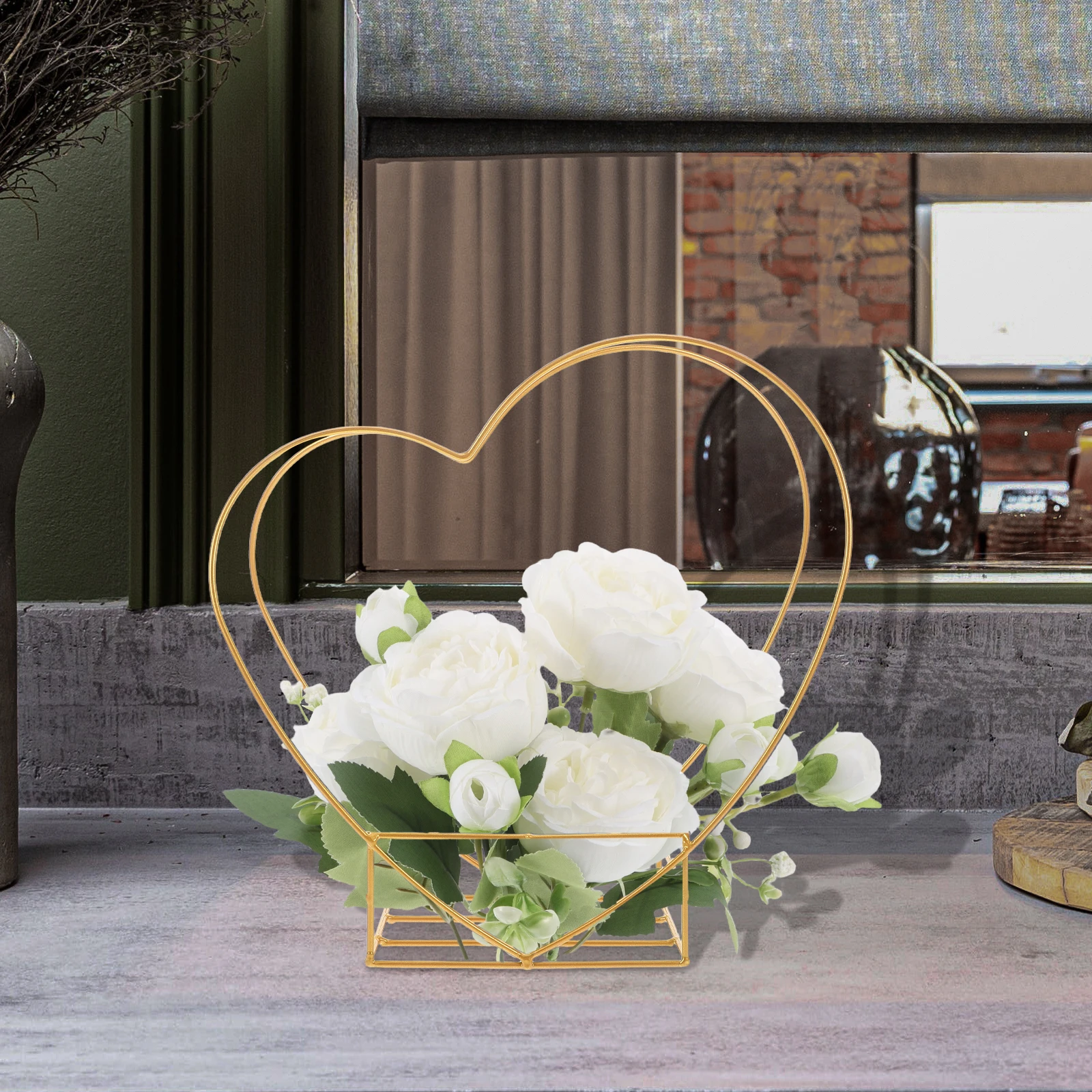

Flower Stand Heart Shaped Metal Iron Plant Rack Portable Flower Basket Empty Display Storage Container Indoor