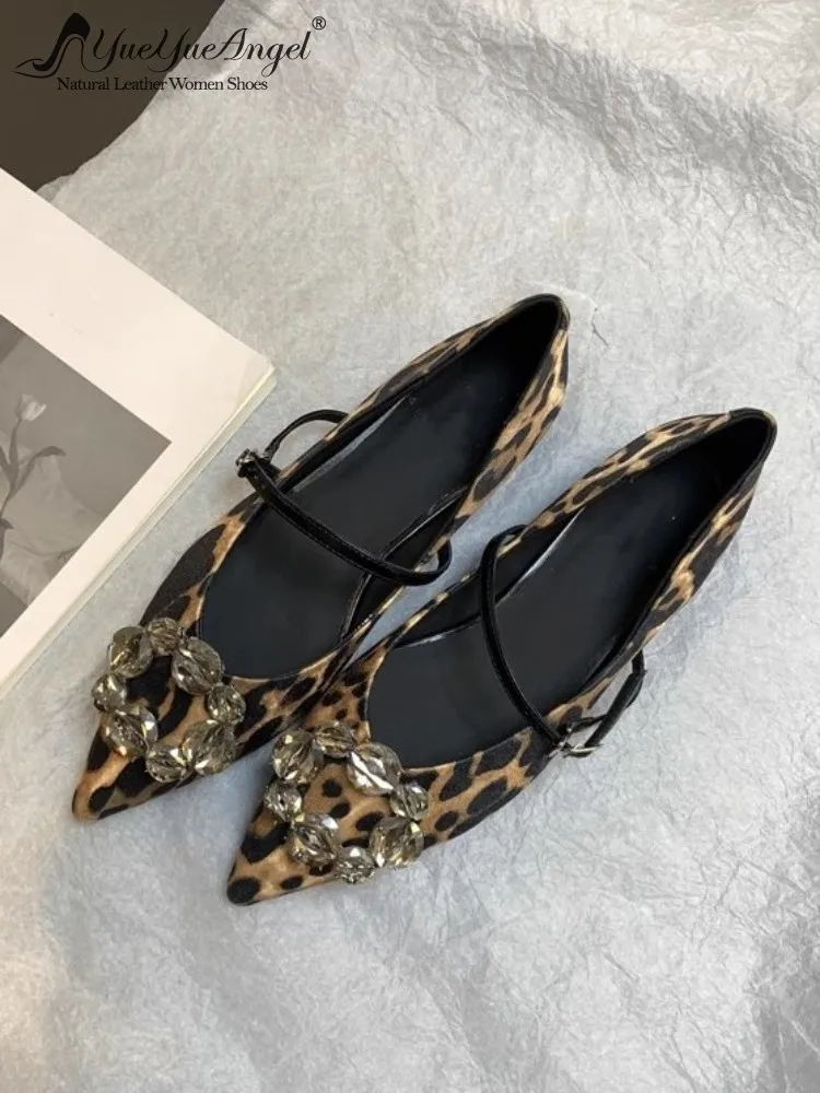 

Элегантные офисные женские туфли-лодочки из натуральной кожи во французском стиле, модные женские туфли на плоской подошве с леопардовым принтом и пряжкой во французском стиле