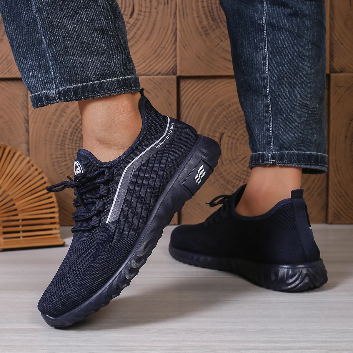 Drop Shipping Men's Shoes Breathable KnitShoes for Men, Fly-constructed Men's Mesh Shoes with Soft Sole for Casual Wear Fastship