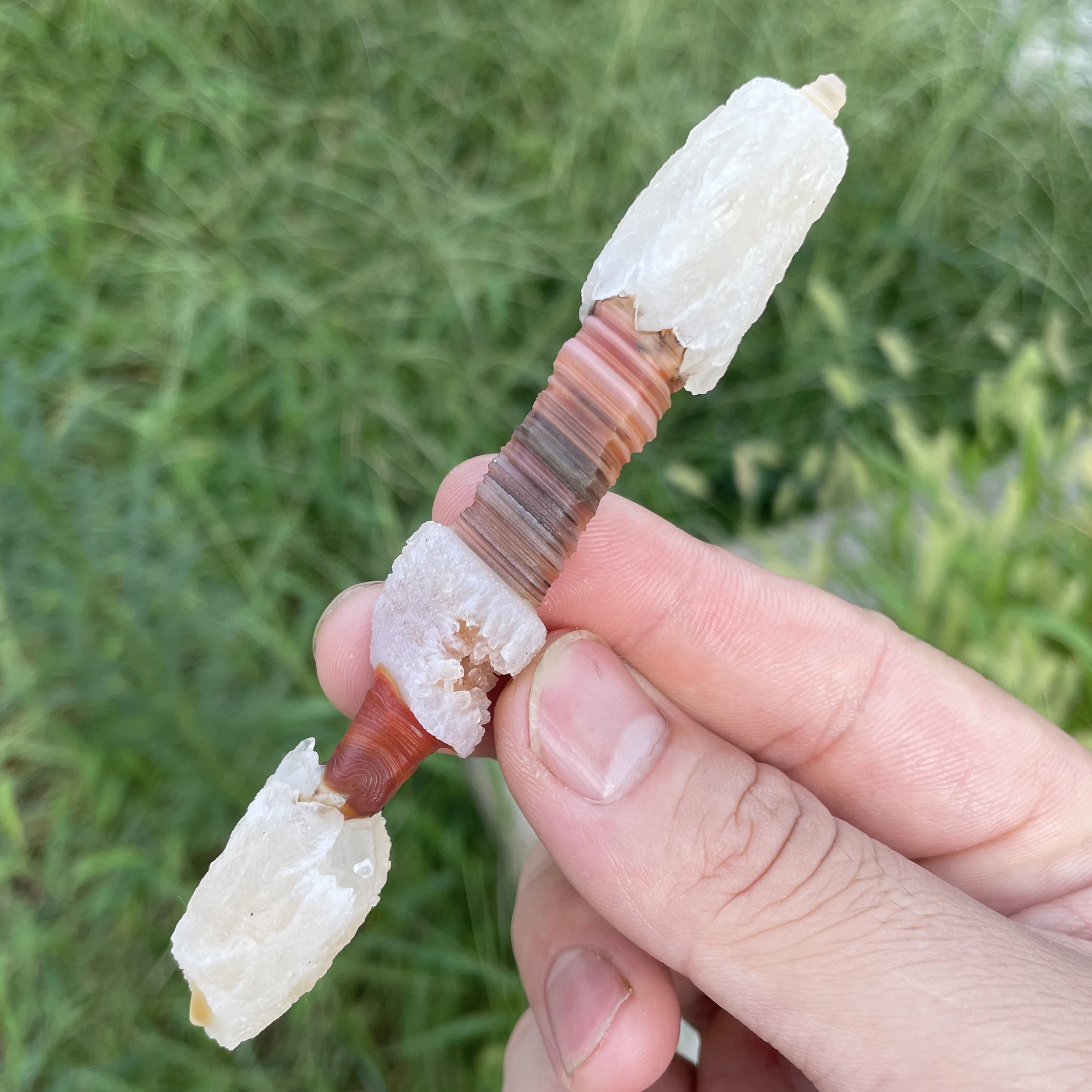 

Natural Sardonyx Red Agate Cluster Crystal Quartz Points Wizard Meditation Wand Spirit Specimen Healing Stone Home Decor JP1-13