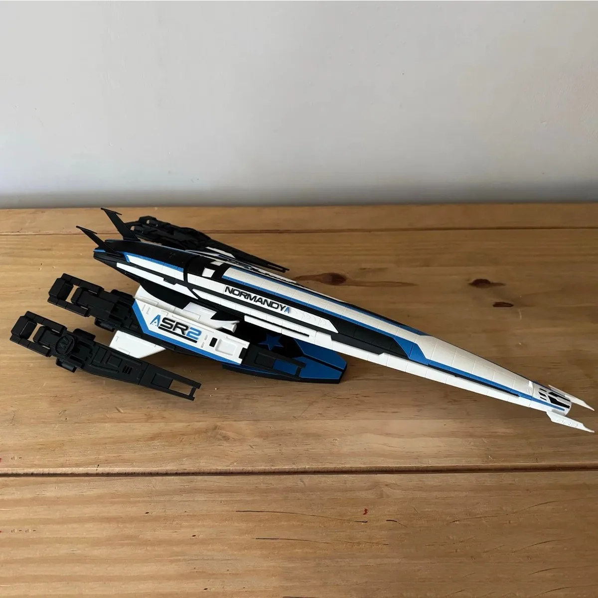 

50 см SSV Нормандия SR2 Альянс Космический корабль в сборе Модель 3D печатные корабли Статическая модель корабля Игрушечный орнамент Модель космического корабля