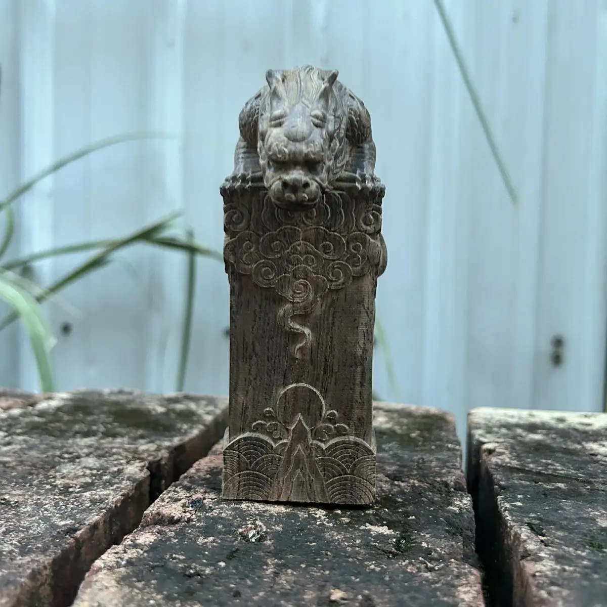White Kynam Agarwood Dragon Son Mythical Beast Carving Qilin Water Absorbing Creature for Wealth Office Desk Feng Shui Decor