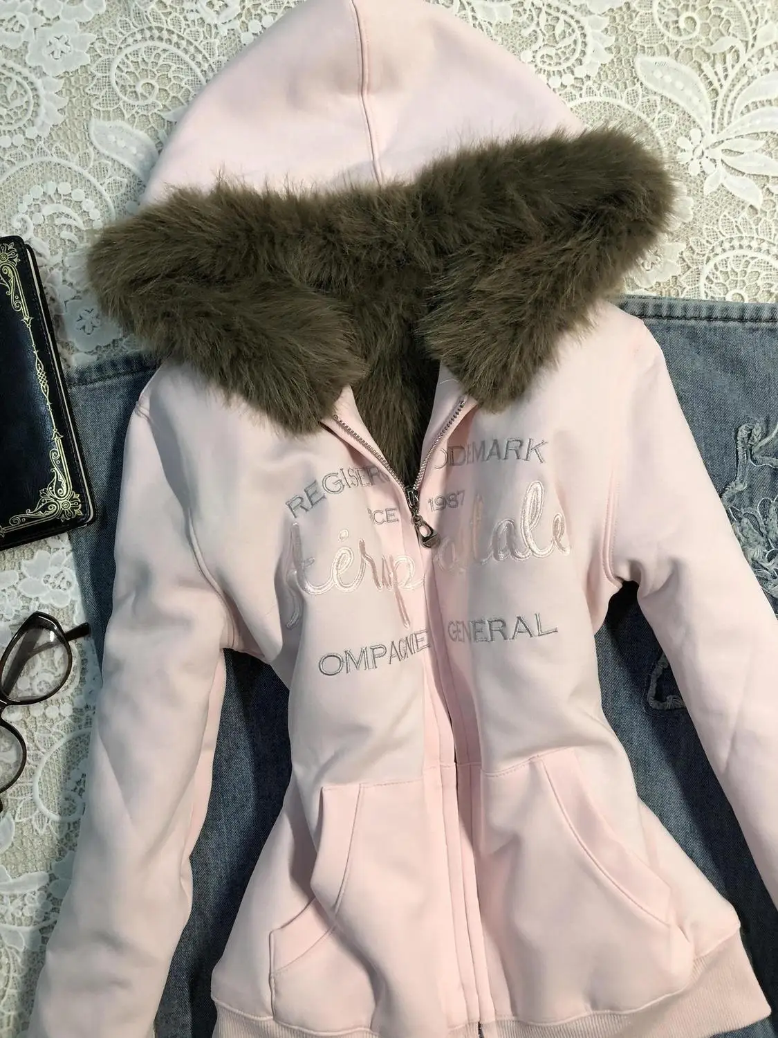 Onalippa Design Sense Niche American Vintage Pink Velvet Warm Hoodie Jacket Winter 2025 New Fashionable Top Women - view 3
