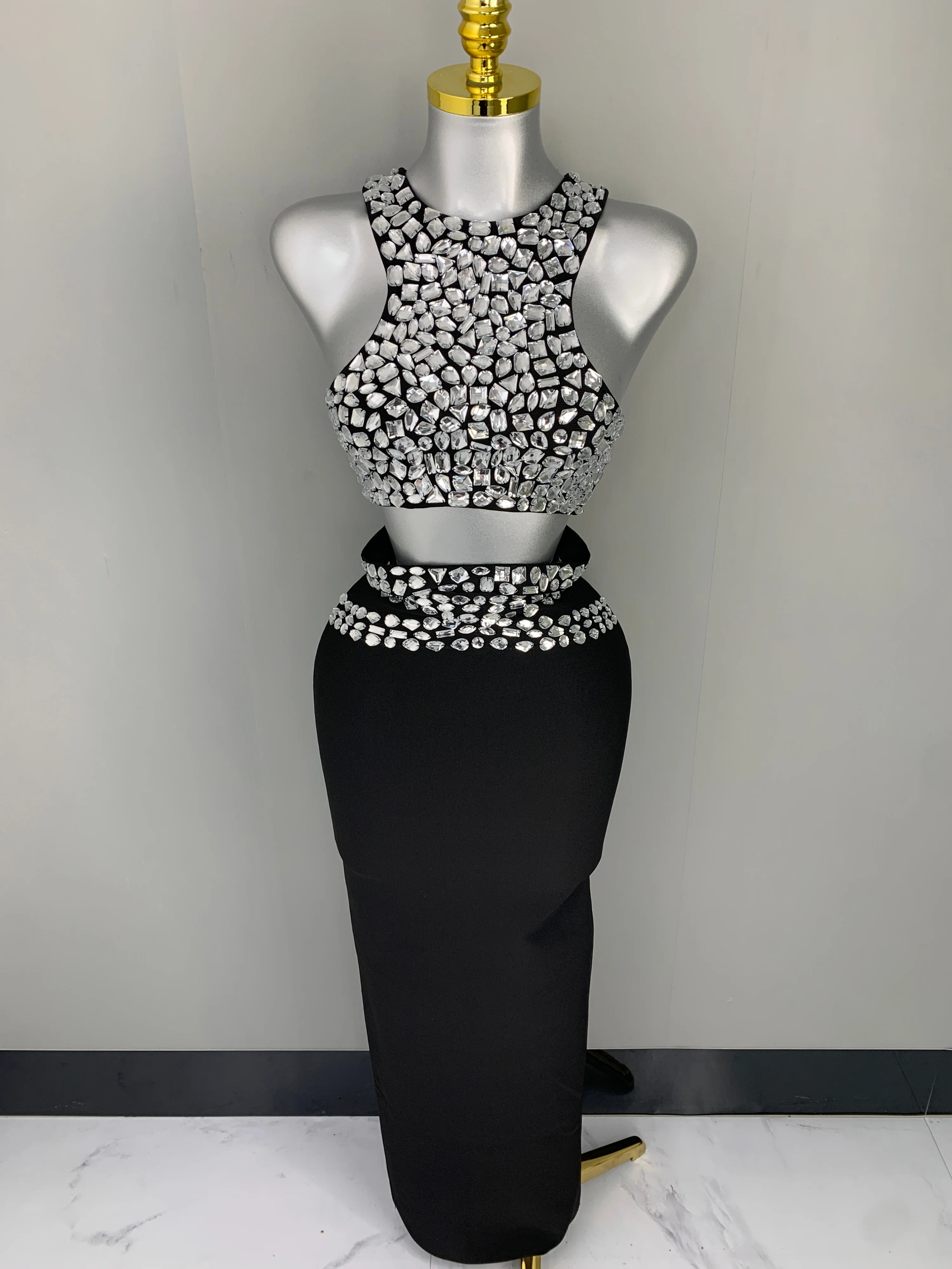 

Женский черный блестящий комплект из двух предметов: платье с бретелями-халтерами, стразами и разрезом, бандажное, роскошное, нарядное, для вечерних вечеринок, свадебных торжеств и гостей на свадьбе