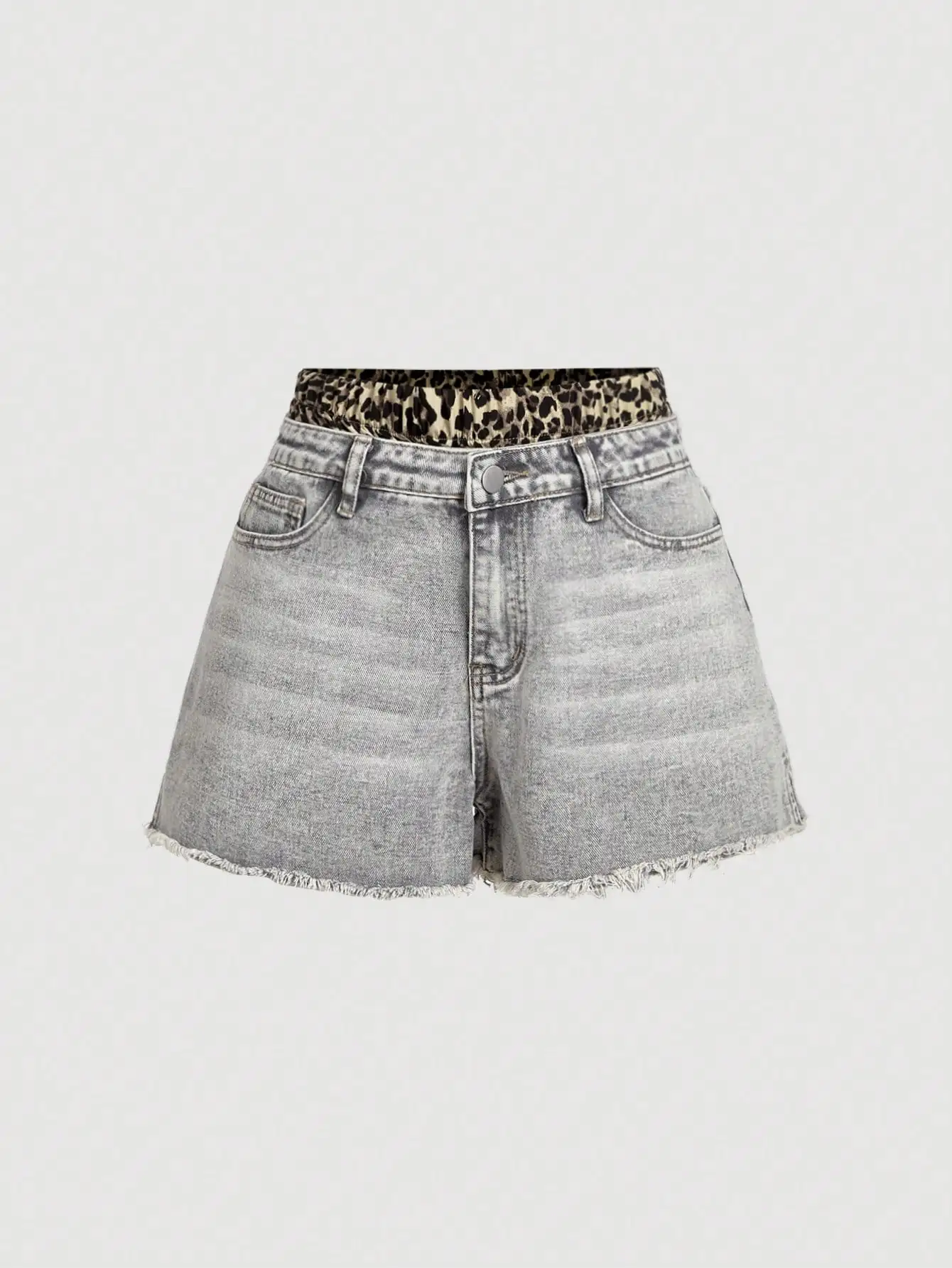 

Women's denim shorts with a stylish American retro high-waist design featuring leopard print.