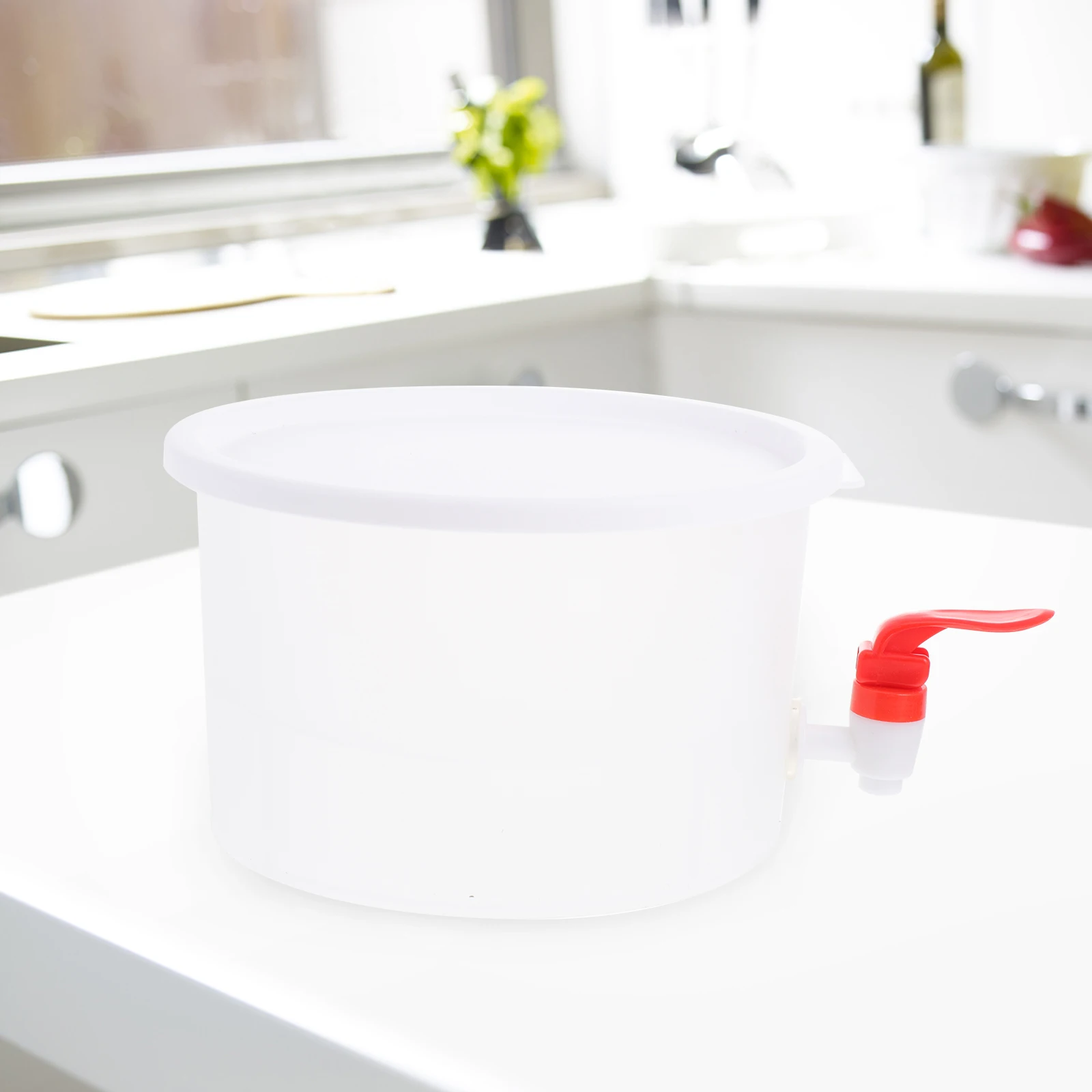 

1Pcs Refrigerator Cold Water Kettle Faucet Kitchen Supply Refrigerator Kettle with Faucet Water Jug Kitchen Supply