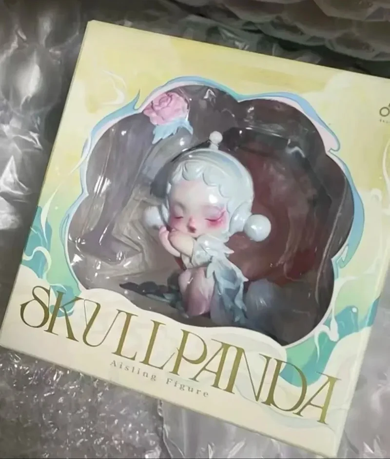 2025 Genuine Skullpanda Valentine'S Day Limited Action Figure Hanging Card Desktop Decor Collection Model Adult Toy Kid Gift