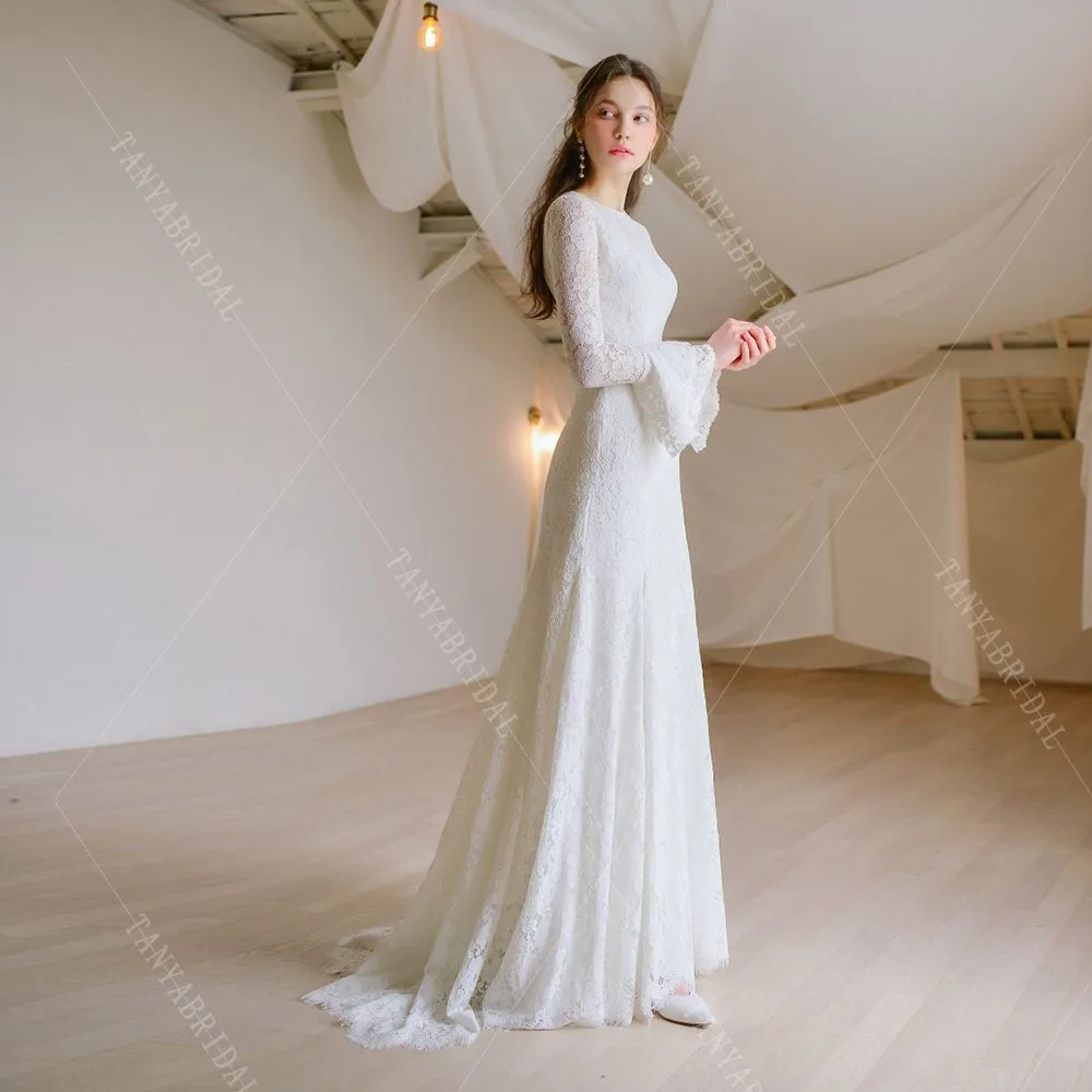 Customized Soft Lace Winter Wedding Dress O Ncek Long Sleeves A Line Sweep Train Bridal Gown Bridal Photoshoot Dress TSWD527