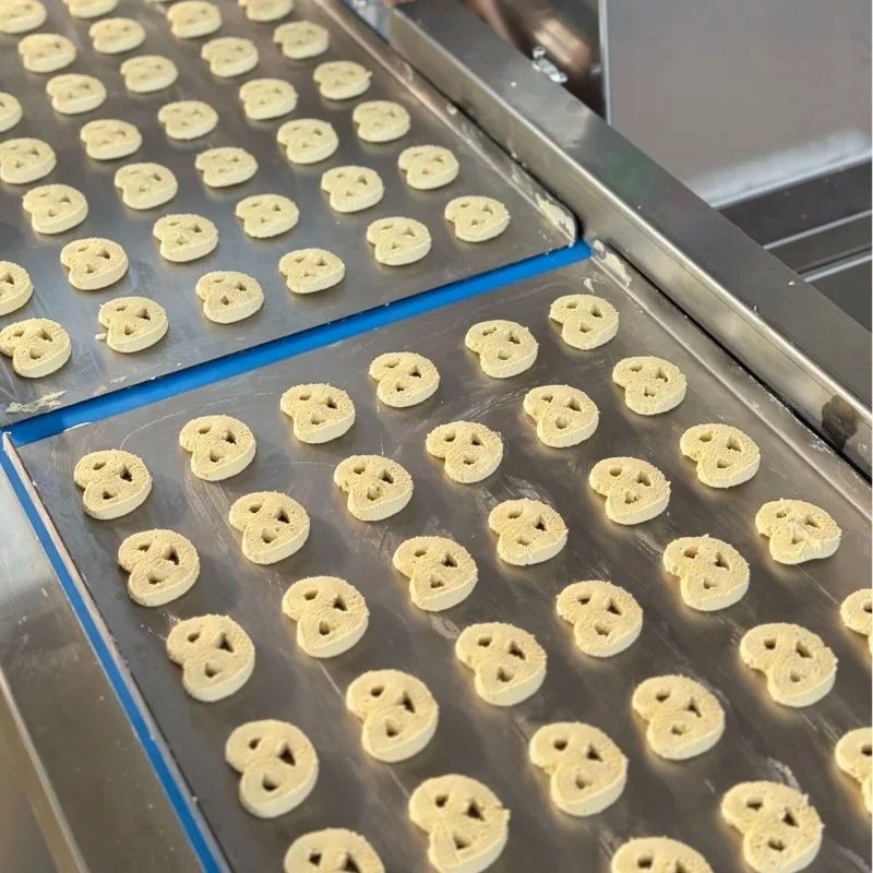 

Cookie machine, cake grouting machine, muffin macaron machine